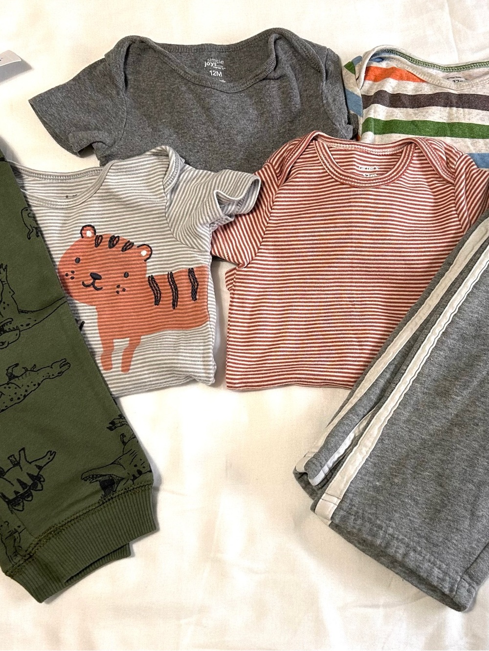 12 month Bundle 6 pieces! Sweatpants, Long and Short Sleeve Bodysuits